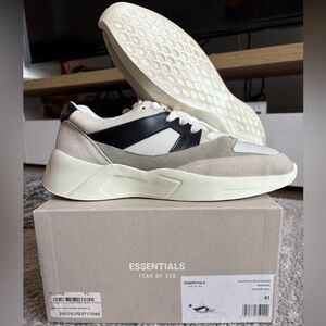 FEAR OF GOD ESSENTIALS DISTANCE RUNNER - Size 9 US (FOG 41 / EUR 42)